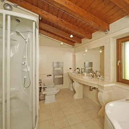 Villa Fior Di Loto Limone sul Garda